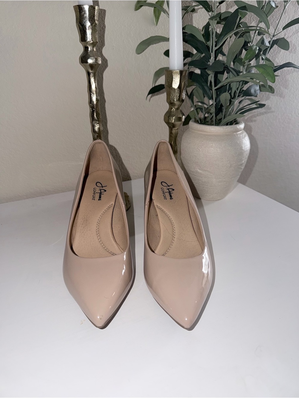 Pointed Patent Pumps in Nude